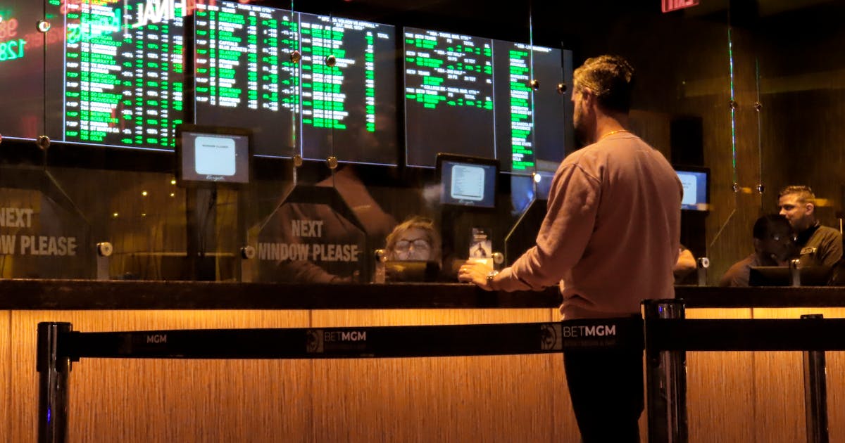 Legalize sports betting in Minnesota