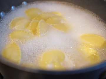 A beginner’s guide to homemade cheese ravioli