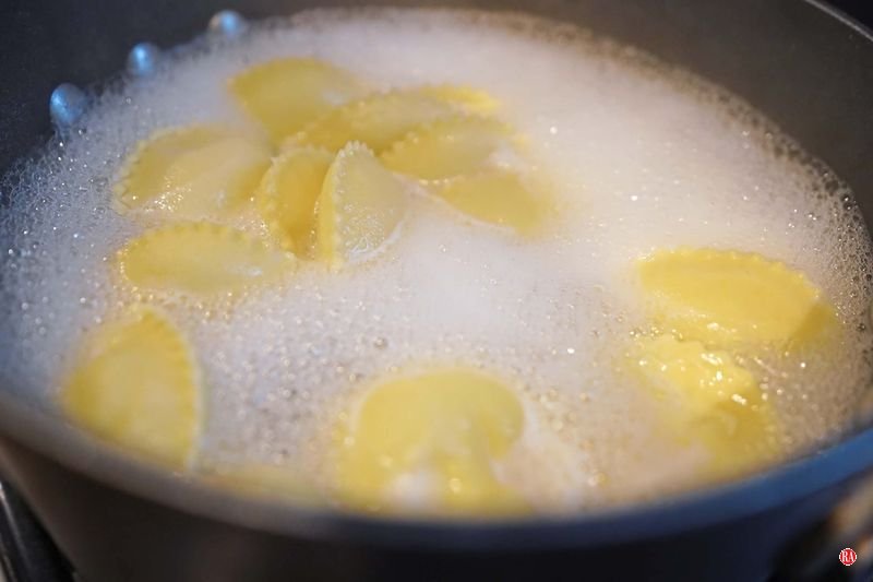 A beginner’s guide to homemade cheese ravioli