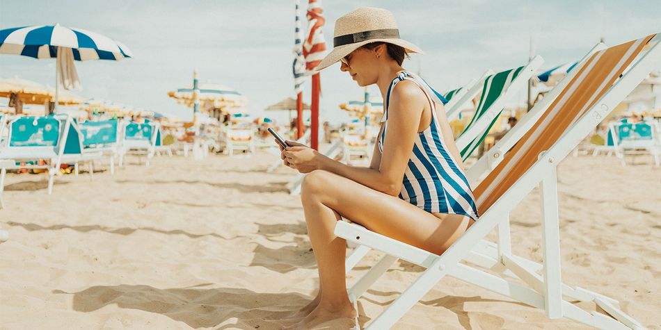 8 ways to make money on holiday