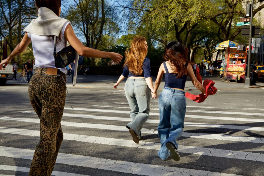 Baggy Jeans Are a Must-Have for Back-to-School Season