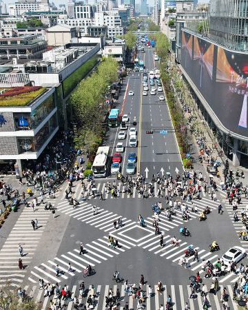 China economy and employment: People who used to work for major tech giants are now doing manual labor