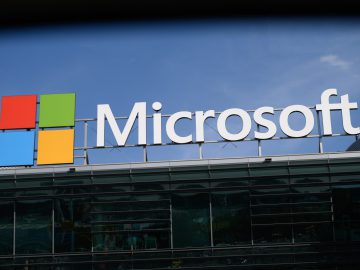 Microsoft emails that warned customers of Russian hacks criticized for looking like spam and phishing