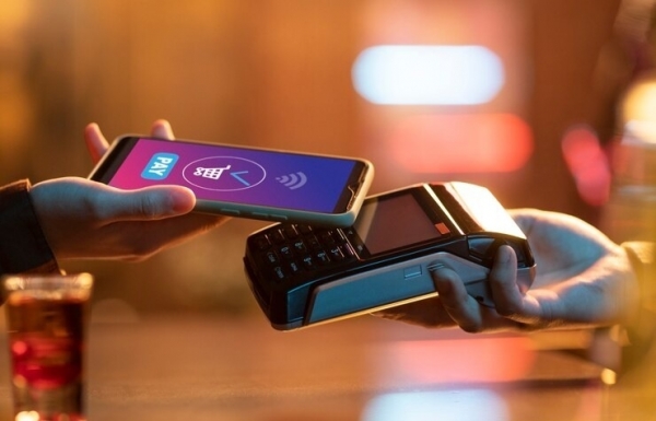 E-wallet players look to take hold of market gaps