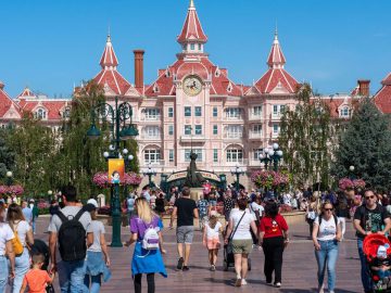 Calling key number can make Disneyland Paris trips cheaper | Travel News | Travel