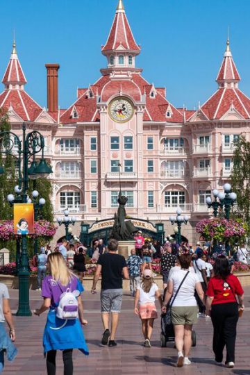 Calling key number can make Disneyland Paris trips cheaper | Travel News | Travel