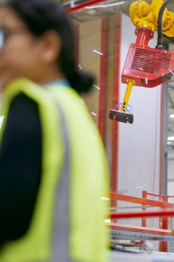 AI and sustainability continue to shape logistics, DHL reports