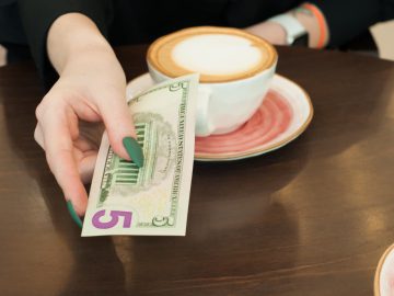 Money Experts Weigh In On The New Tipping Culture