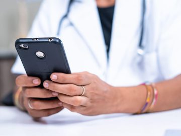 Most Doctors Regularly Engage With Healthcare Influencers on Social Media