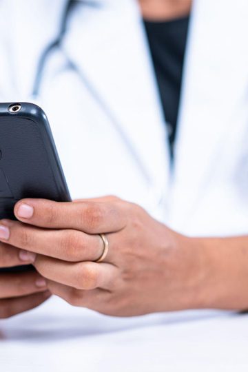 Most Doctors Regularly Engage With Healthcare Influencers on Social Media