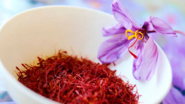 Saffron for face