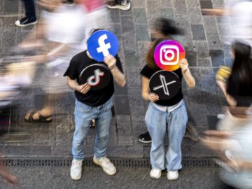 Instagram Is Winning Over Teens While Snapchat Drops Off