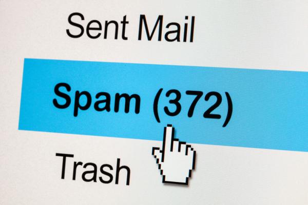 spam folder with 372 items