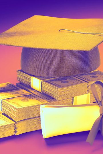 My Student Loan Mistakes and an Awful Scam Cost Me Thousands. How I Dug Myself Out