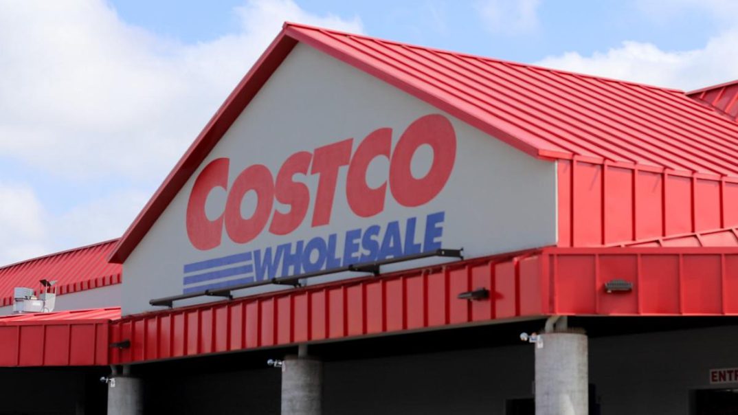 8 Ways To Best Budget When Shopping at Costco