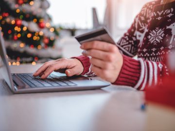 4 Tips to Maximize Your Cash Back Earnings This Holiday Season