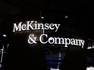 McKinsey exec warns banks to avoid ‘thousand flowers bloom’ approach to AI