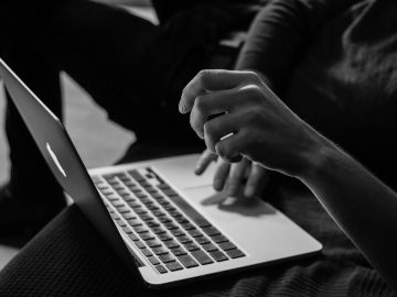 10 best AI writing tools in 2025 (free & paid)