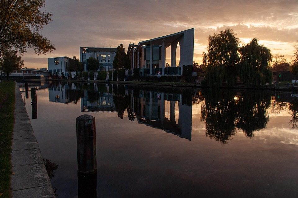 Legal Hurdles Await Trump’s AI Executive Order