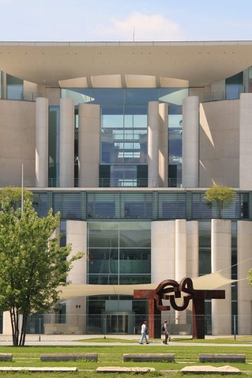 China AI hardware firms trump internet giants in growth outlook