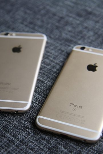 AI hiring tools reshape job search as applicants struggle to stand out