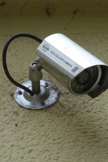 Deepfake Influencers Push Supplements Online