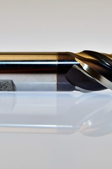 Tracking the AI Boom: Some Lessons From Economic History