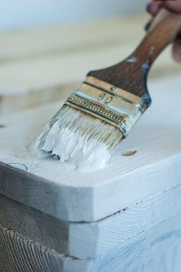 How do researchers actually use AI-powered science tools? Lessons from 250,000+ queries