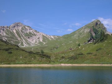 Dyanna Lynn White releases AI‑crafted music album