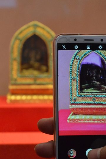 Pfizer rebuked by FDA for misleading Adcetris ads on Facebook