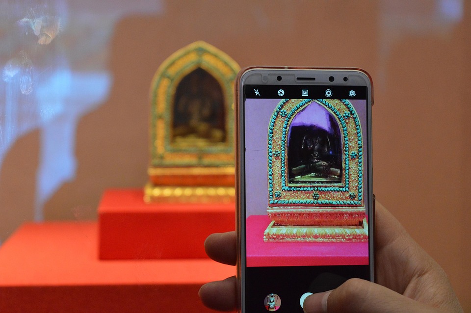 Pfizer rebuked by FDA for misleading Adcetris ads on Facebook