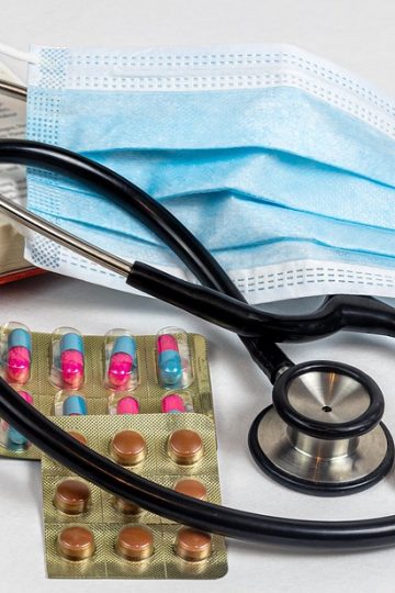 16 Examples of Wearable Technology in Healthcare and Wearable Medical Devices